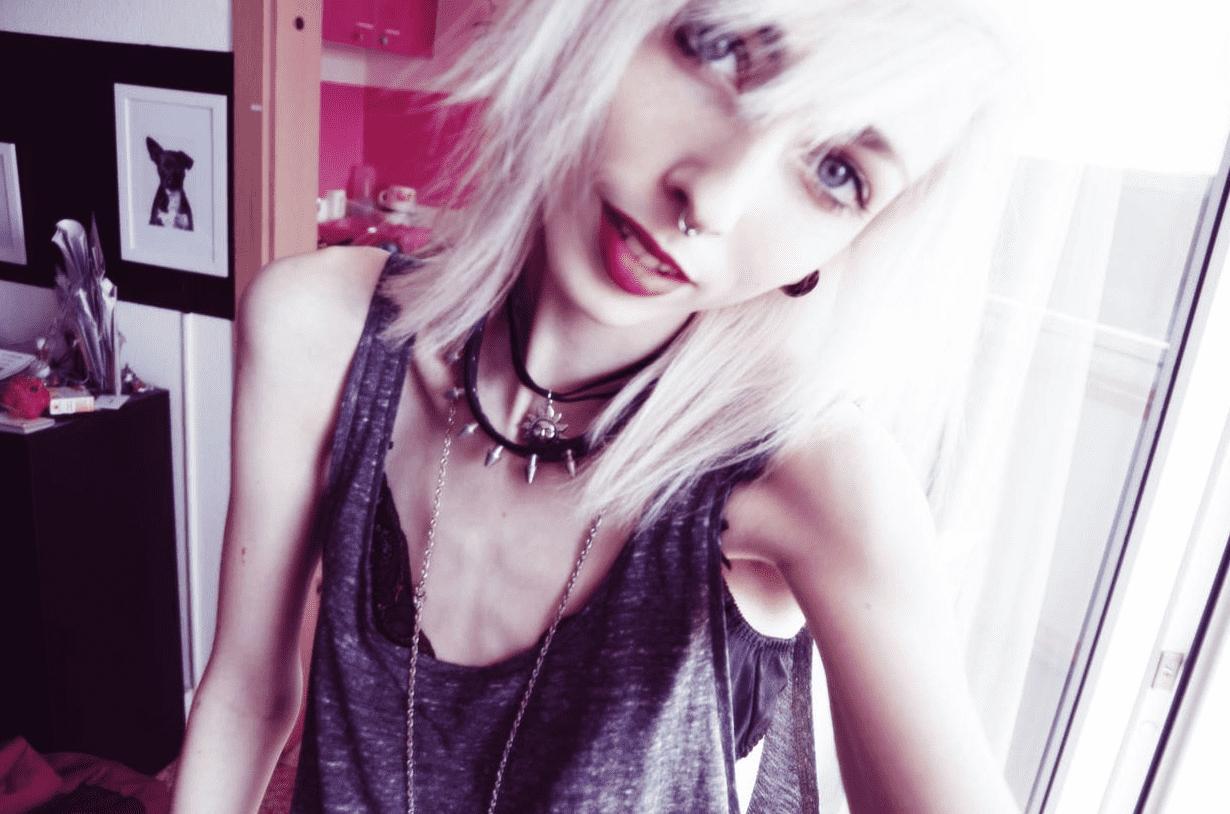 Kimiperi wearing Fit out and proudAlternative