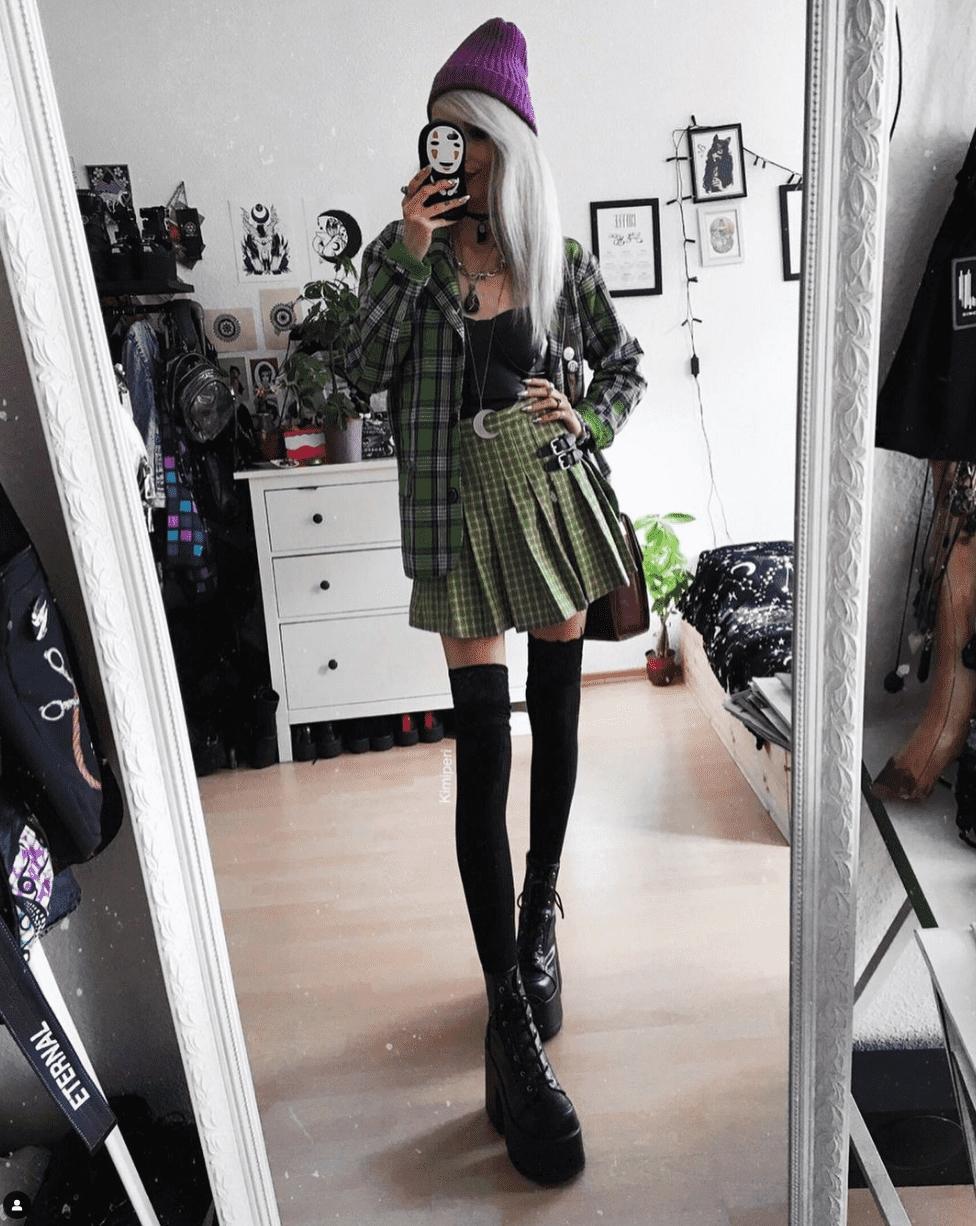 Kimiperi Fashion influencer slim Waist instagram