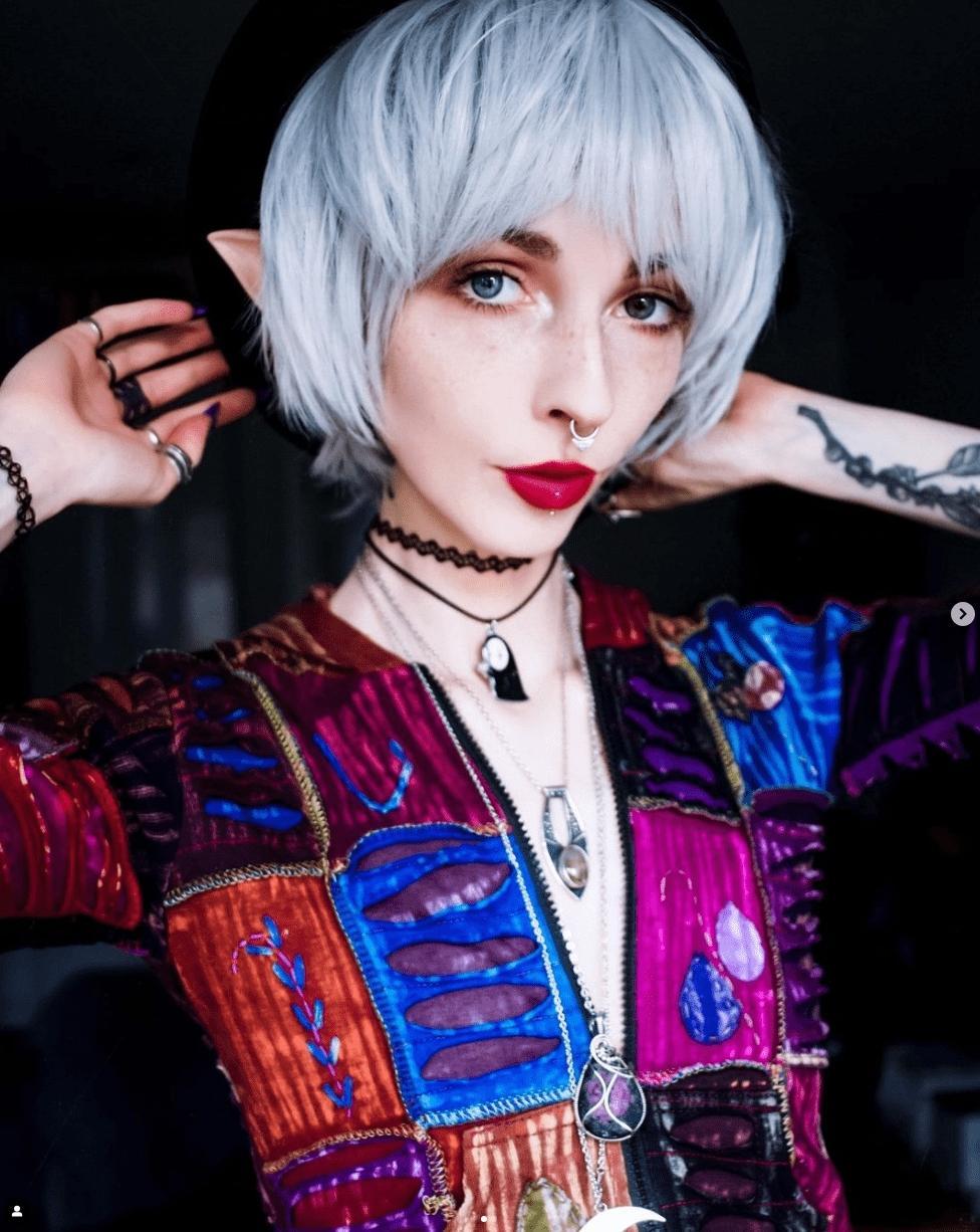 Kimiperi presents Whitehair tumblr blog