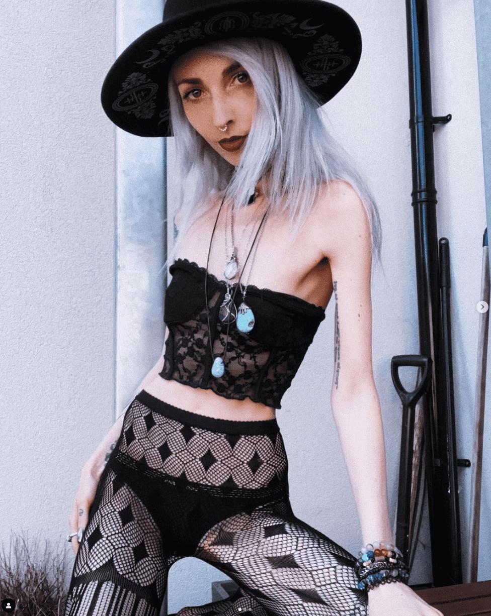 Kimiperi shows Haute CoutureHigh fashion Dress true London