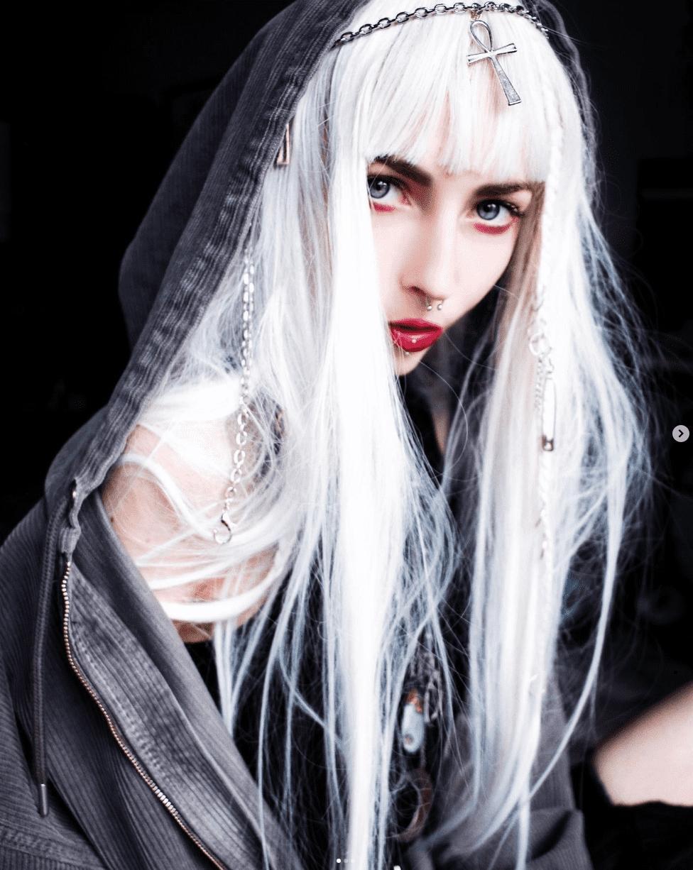 Kimiperi shows Grunge instagram