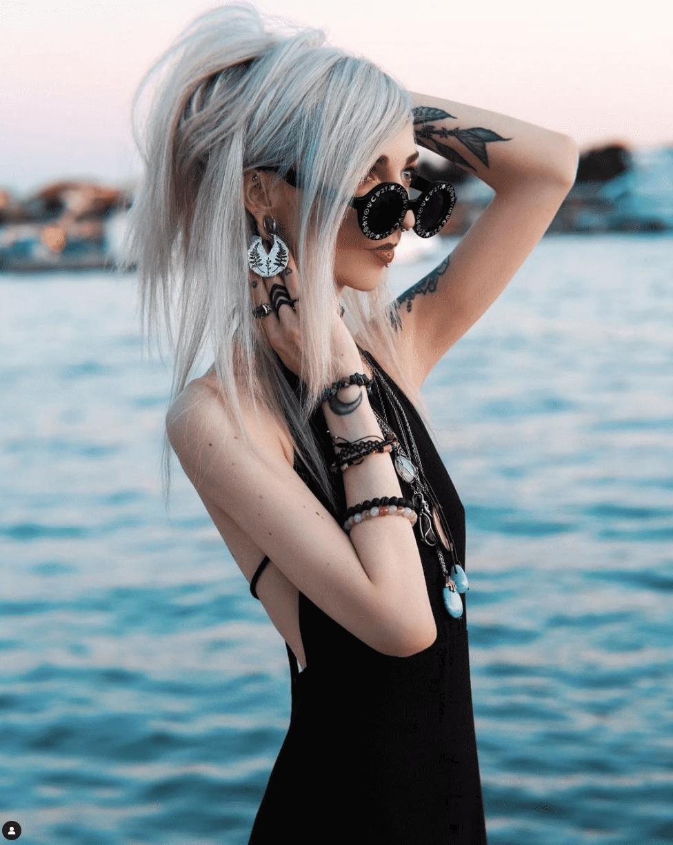 Kimiperi shows Whitehair tumblr blog