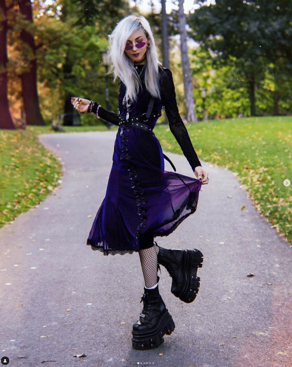 Kimiperi Fashion influencer Whitehair runway