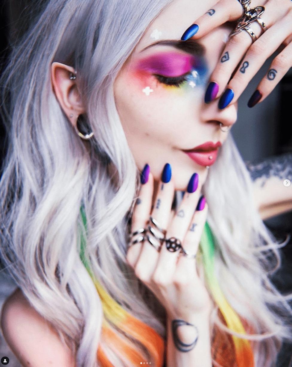 Kimiperi wearing colorful Street Fashion out and proudAlternative