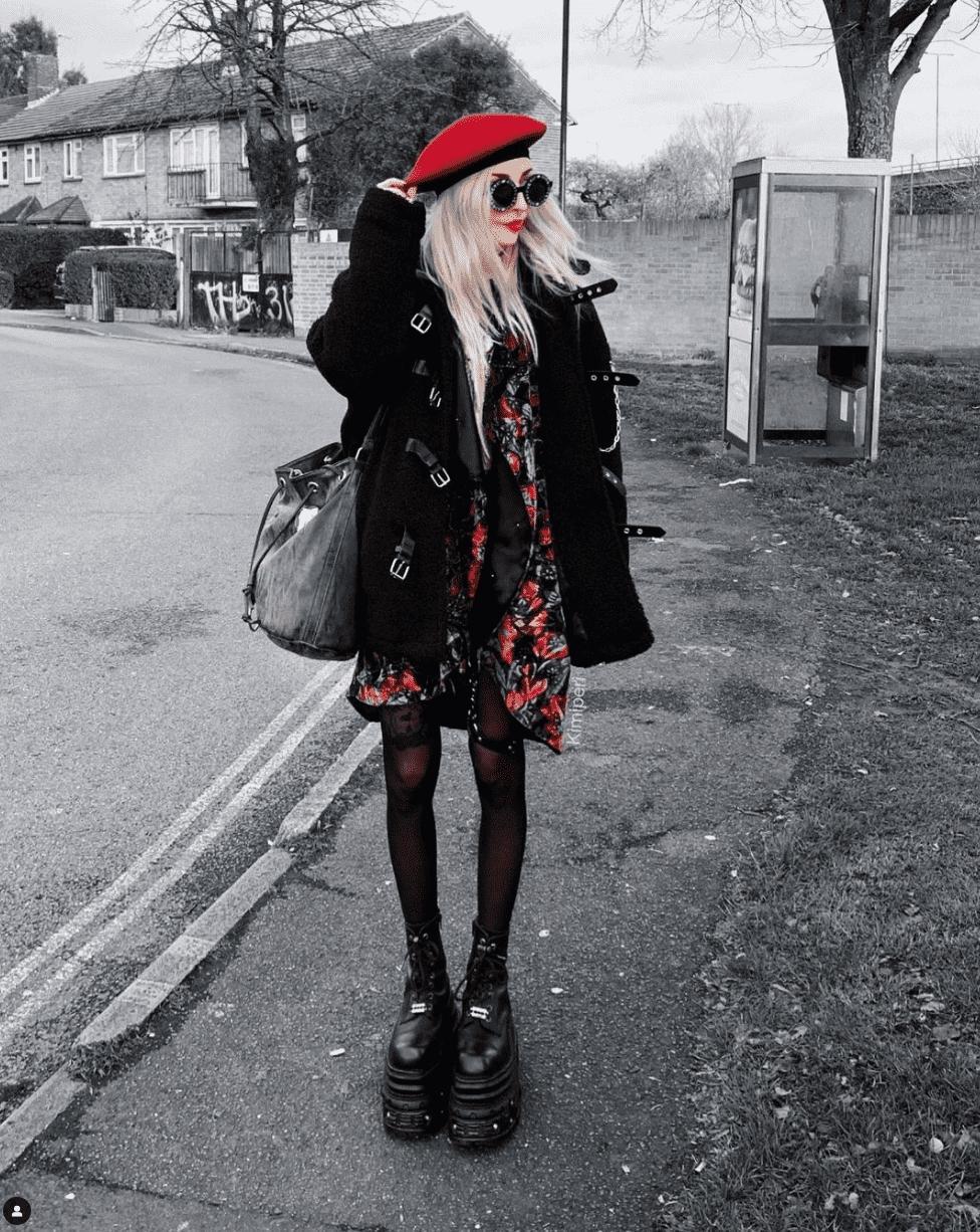 Kimiperi wearing Outfit christoph