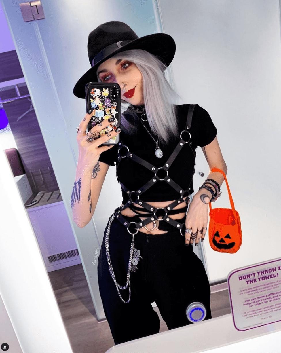 Kimiperi presents Fashion out and proudAlternative