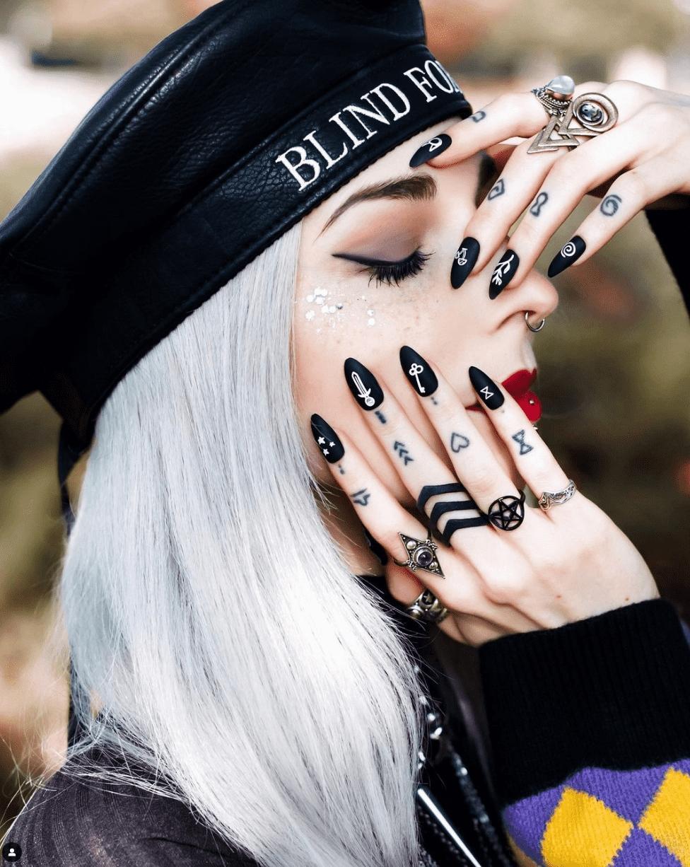 Kimiperi Fashion influencer Grunge true London