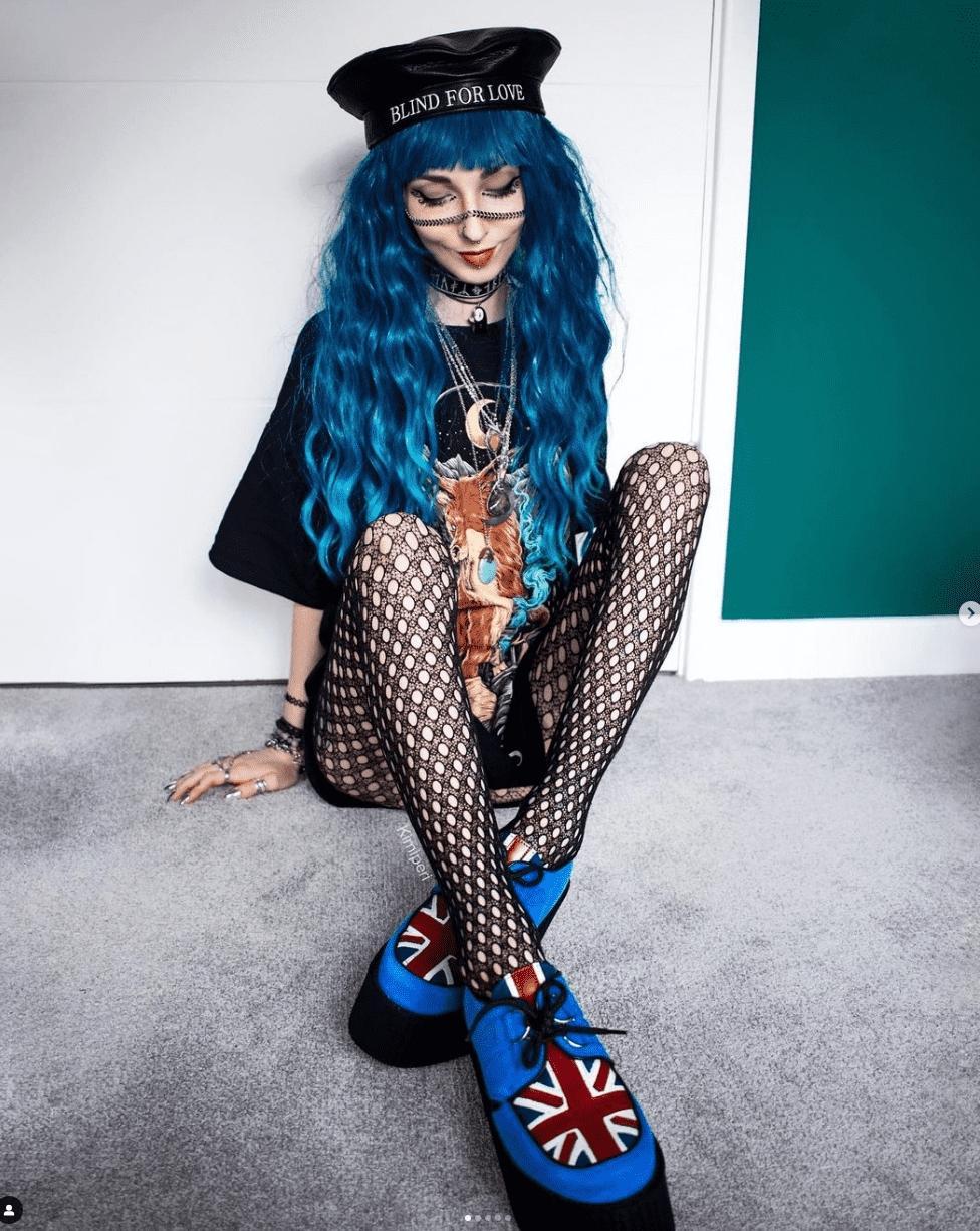 Kimiperi presents Whitehair instagram