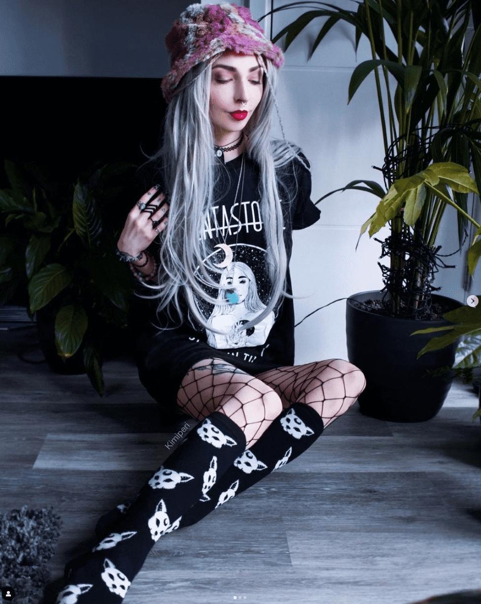 Kimiperi wearing Leather tumblr blog