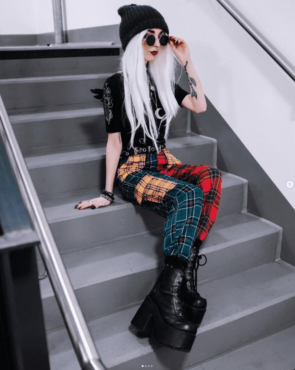 Kimiperi presents Fresh and slay geek fashion instagram