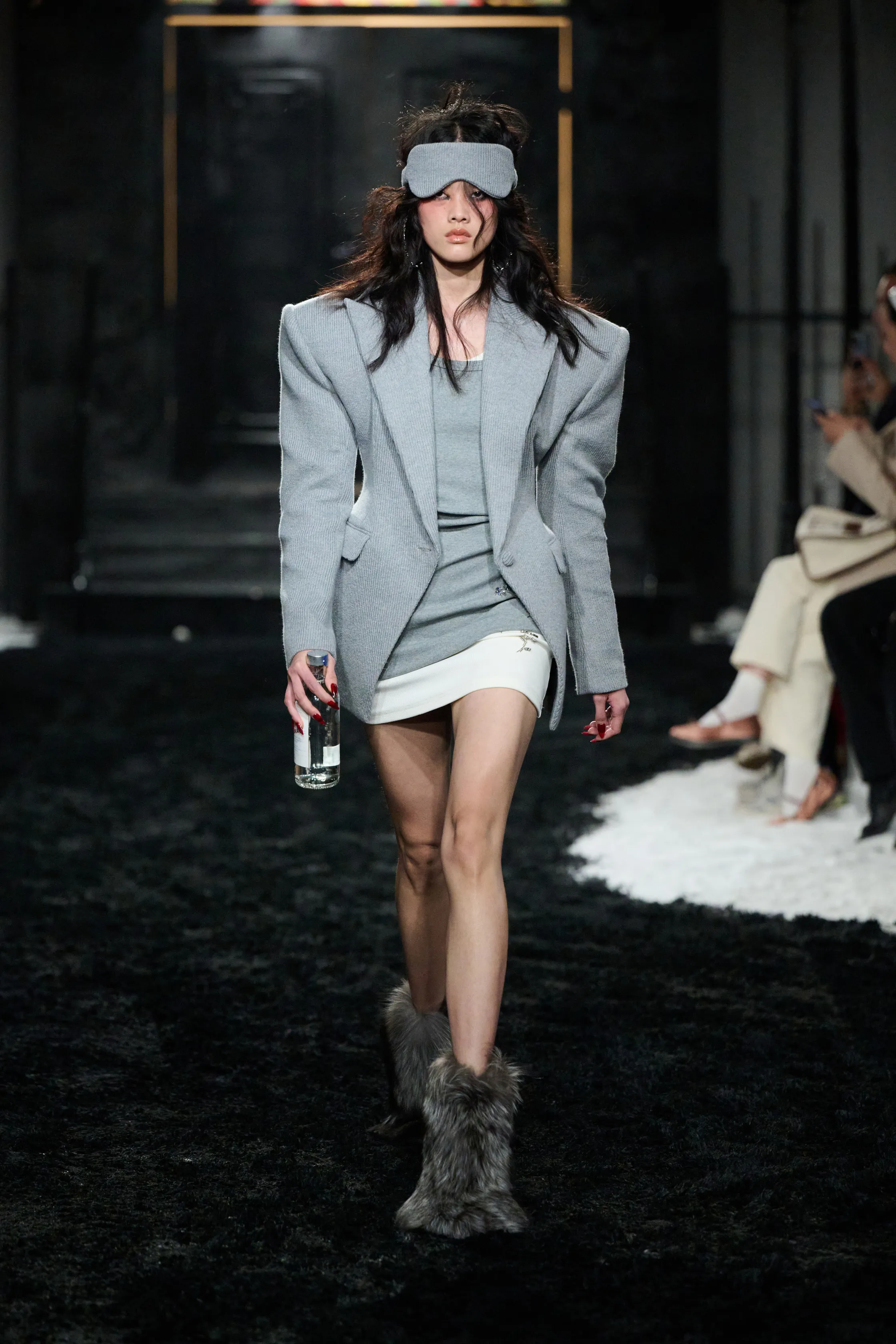 00020-markgong-fall-2024-ready-to-wear-shanghai-credit-brand.webp