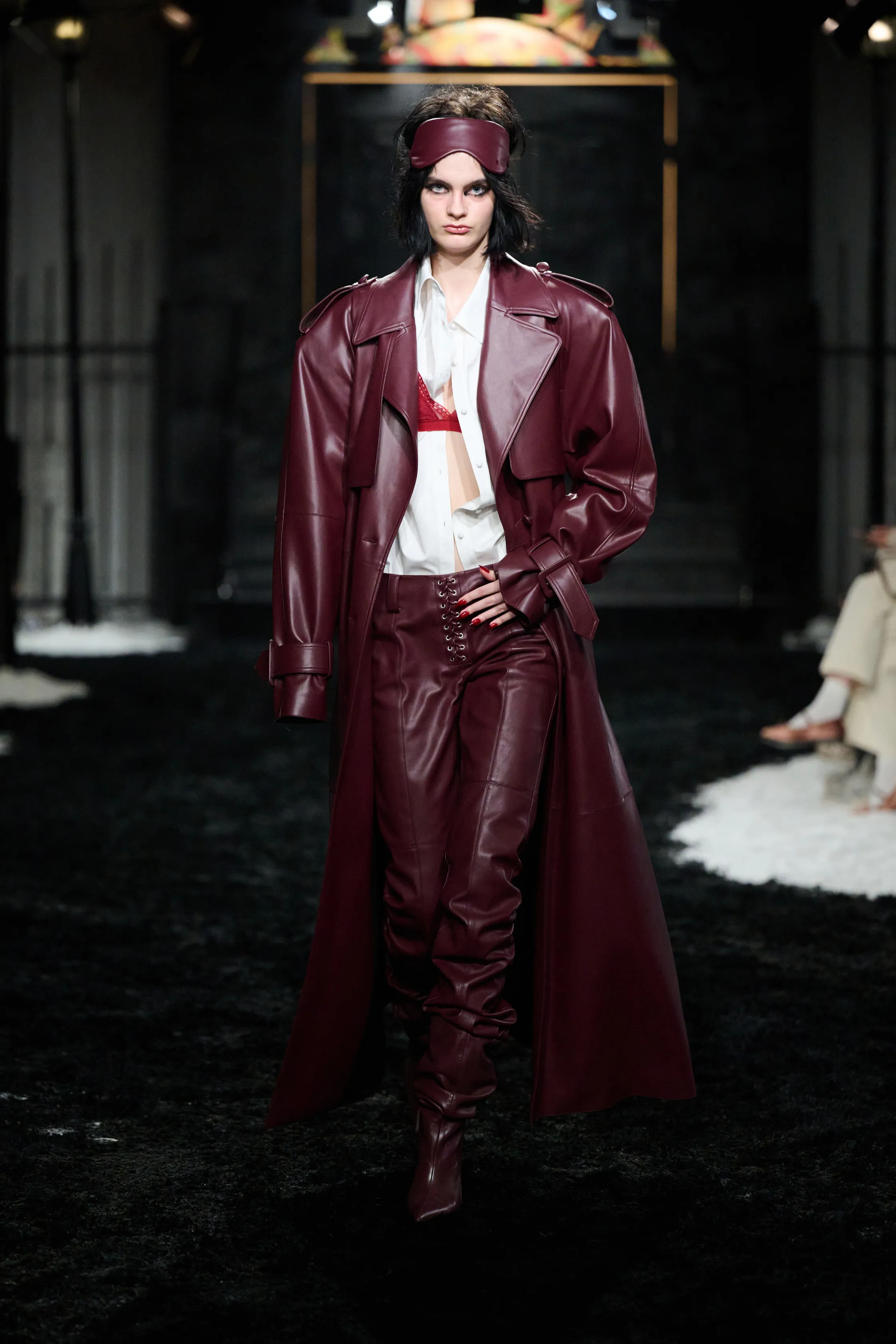 00037-markgong-fall-2024-ready-to-wear-shanghai-credit-brand.webp