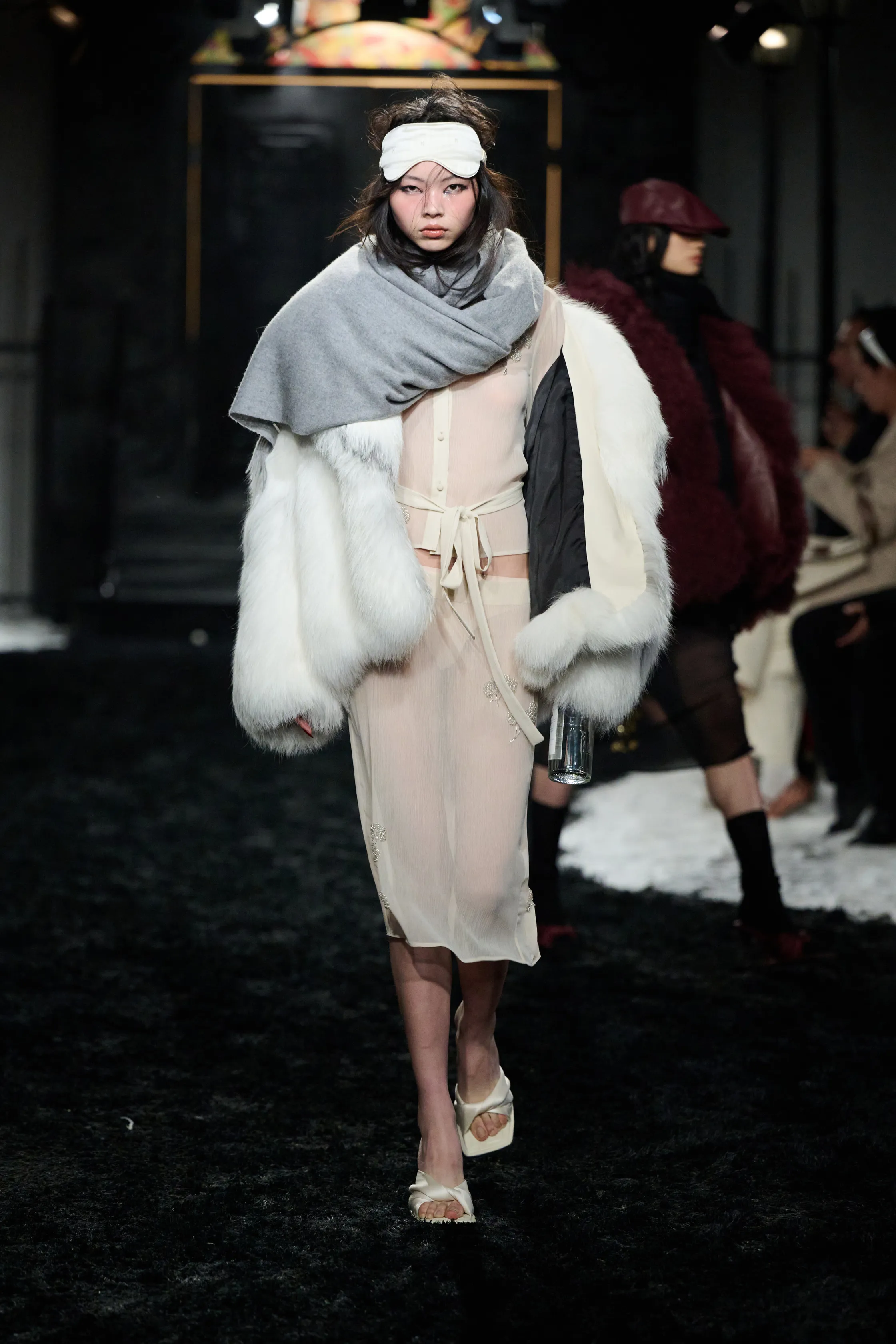 00046-markgong-fall-2024-ready-to-wear-shanghai-credit-brand.webp